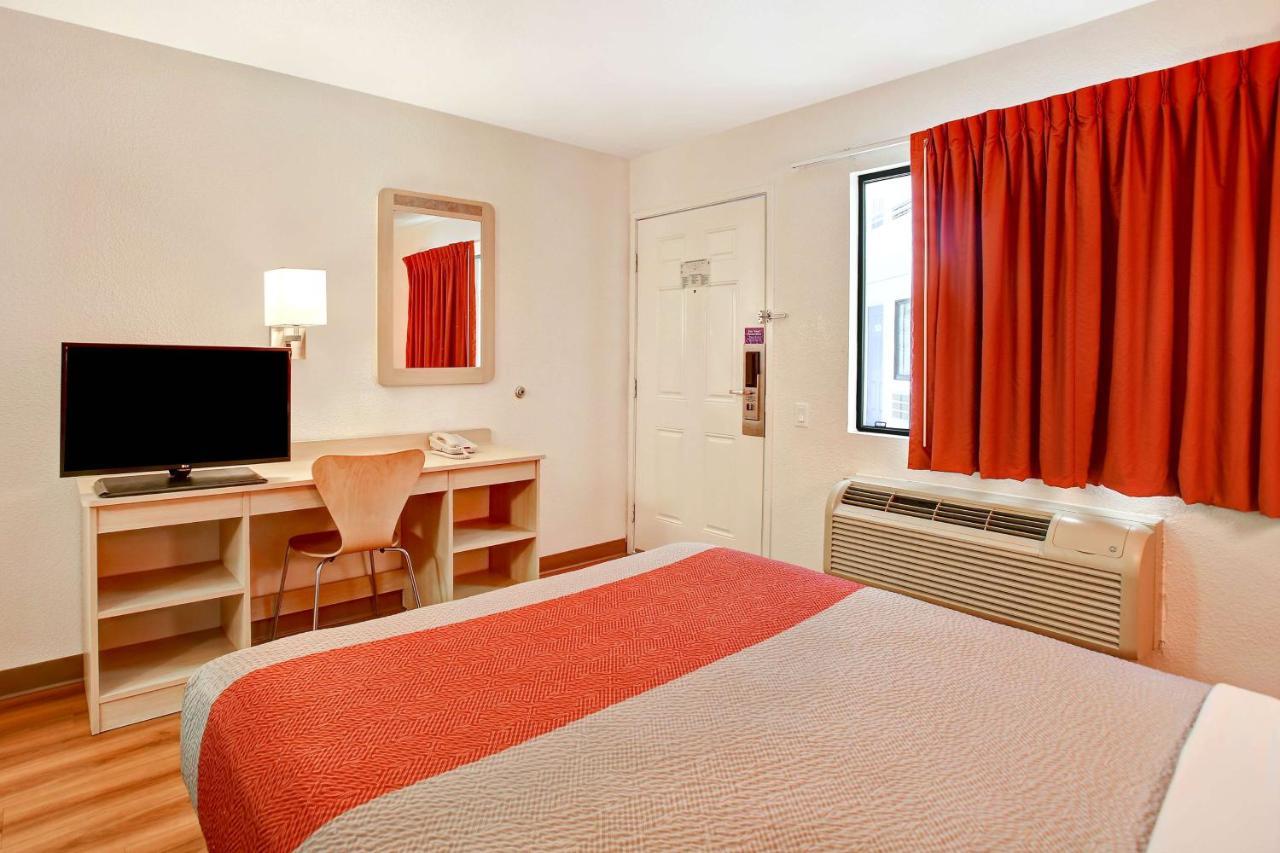 Hotel 6-fremont, Ca - North 2*