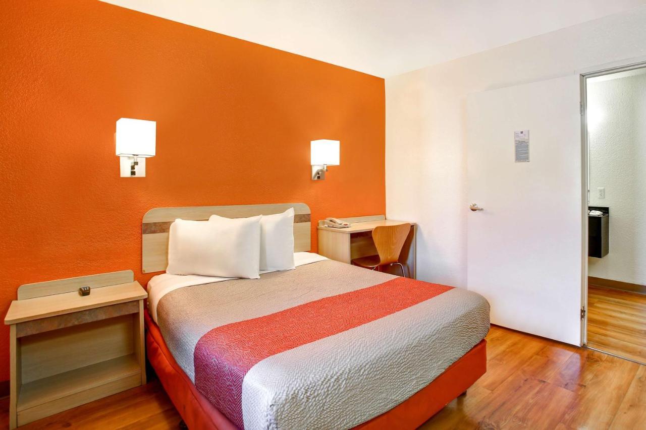 Hotel 6-fremont, Ca - North