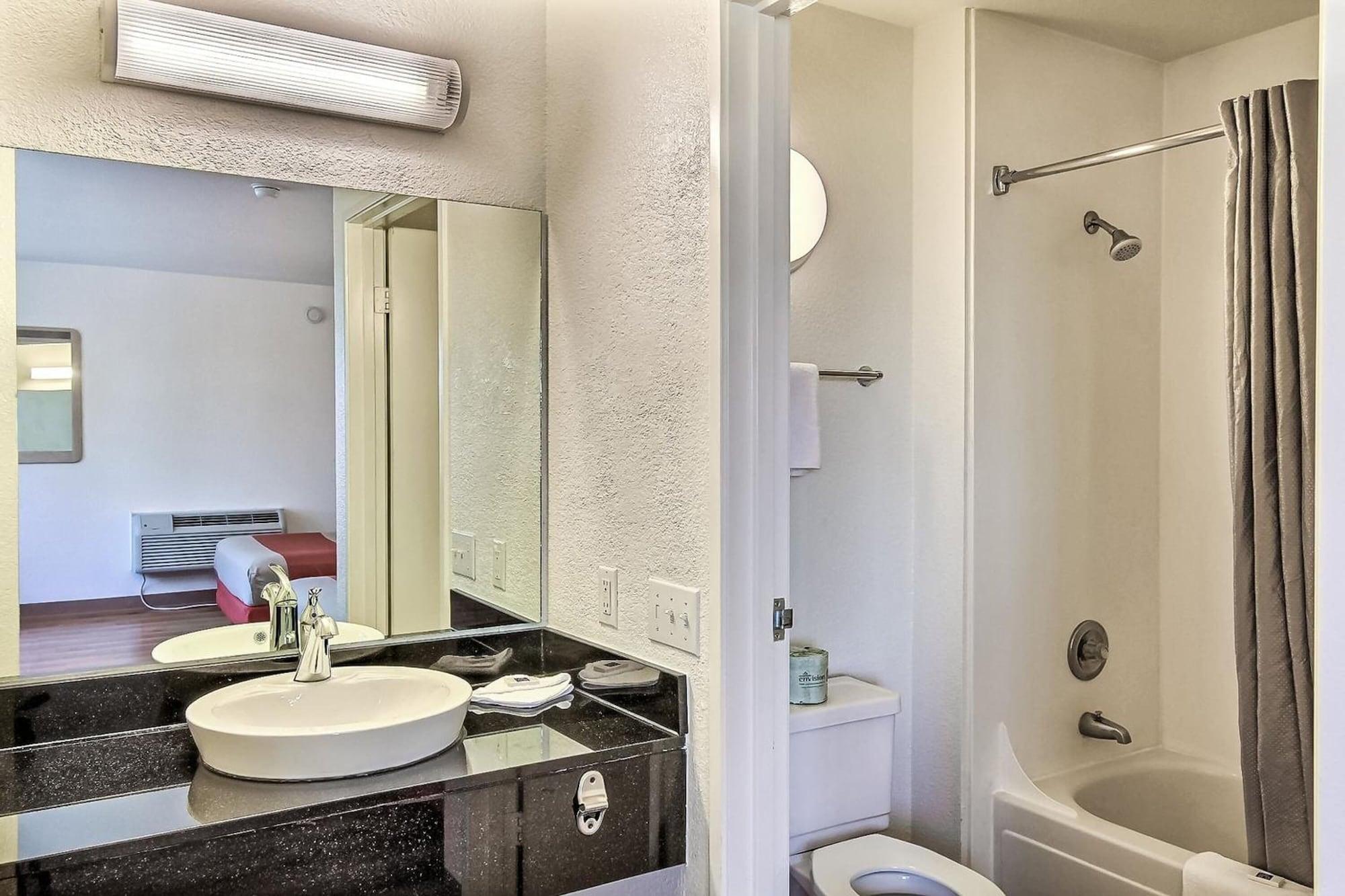 Hotel 6-fremont, Ca - North